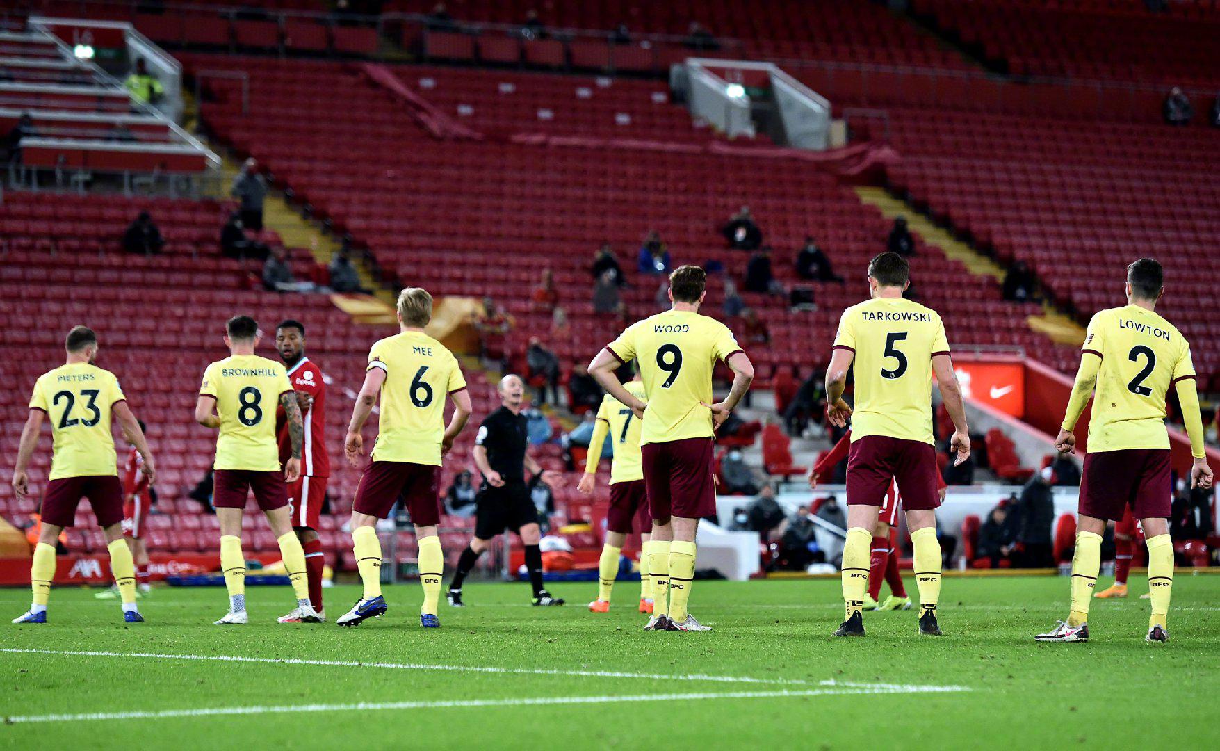 包括对阵强 包括对阵强